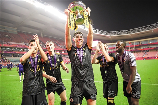 球迷：他这赛季真的开窍了