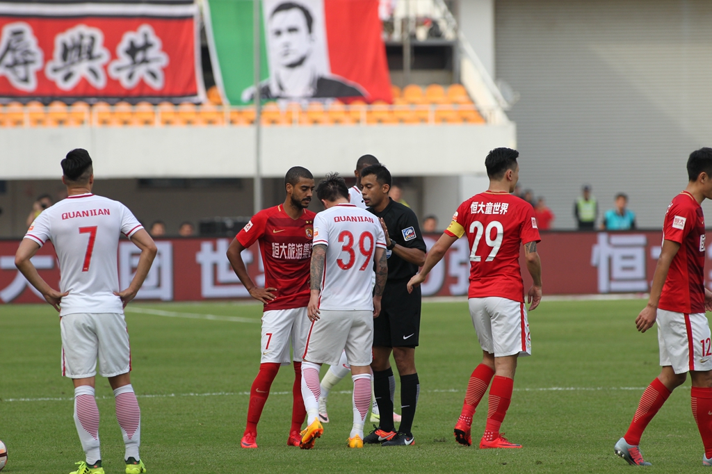 奥斯卡报平安：感谢球迷们的祝福和留言，我没事的