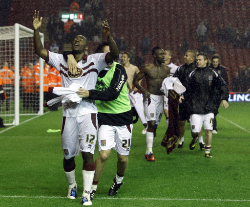 吾米提江：看到冠军奖杯，还是觉得一点也不累、一切都值得