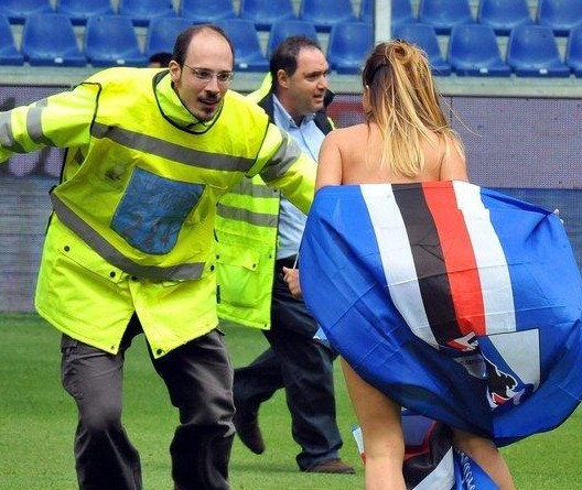 乌度卡：我们能接受让祖巴茨打，只要别把球给哈登、小卡就行（乌度卡：宁愿让祖巴茨出手，也要限制哈登和小卡持球）